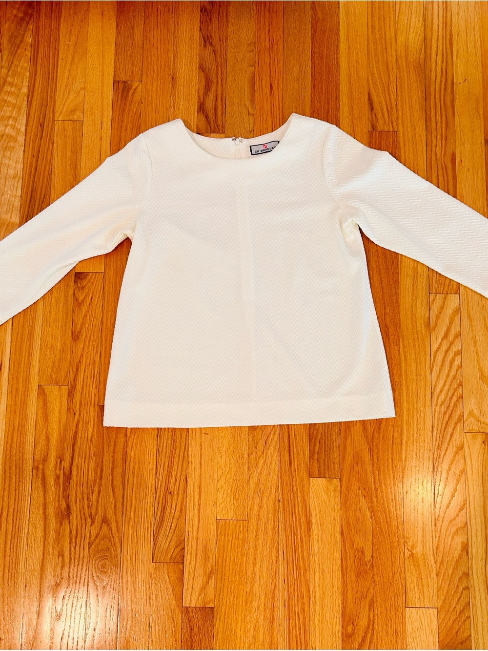 Textured White Long-Sleeve Tunic Top - Brand Unspecified